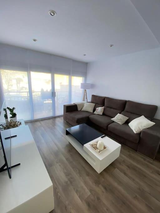 Apartment Primera Linea De Mar En *